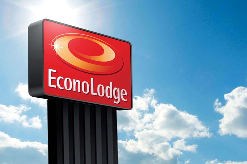 Econo Lodge 포티지 외부 사진