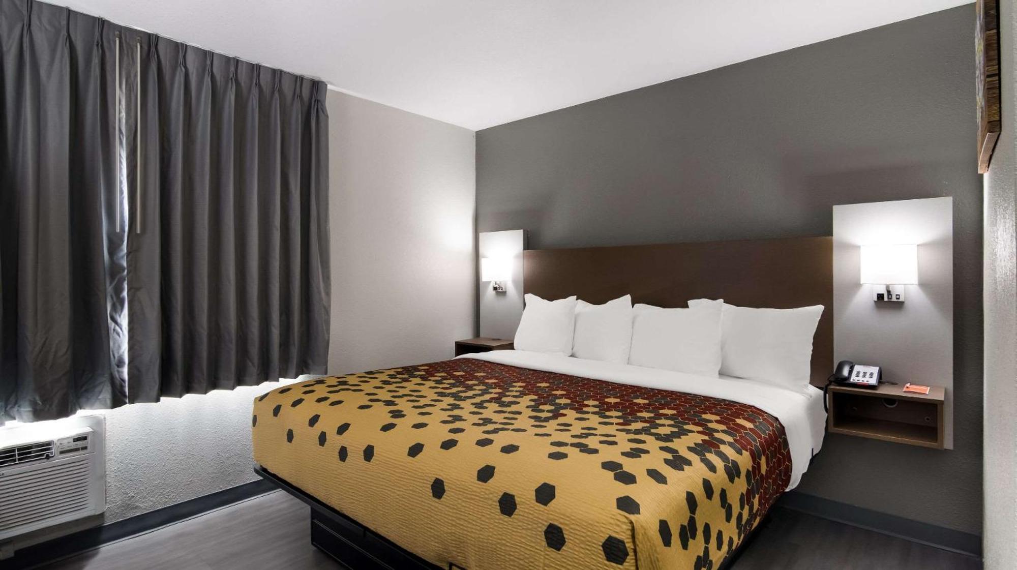 Econo Lodge 포티지 외부 사진