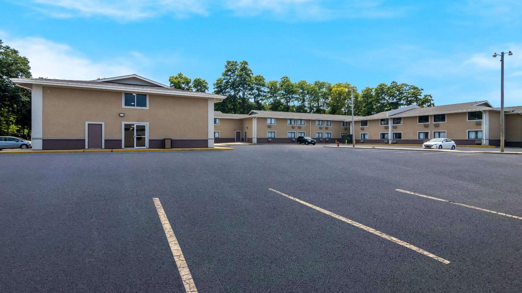 Econo Lodge 포티지 외부 사진